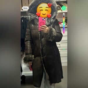 Shearling Coat Elegant Dark Brown w/Faux Fur Trim

Size says 2XL but fits a S/M